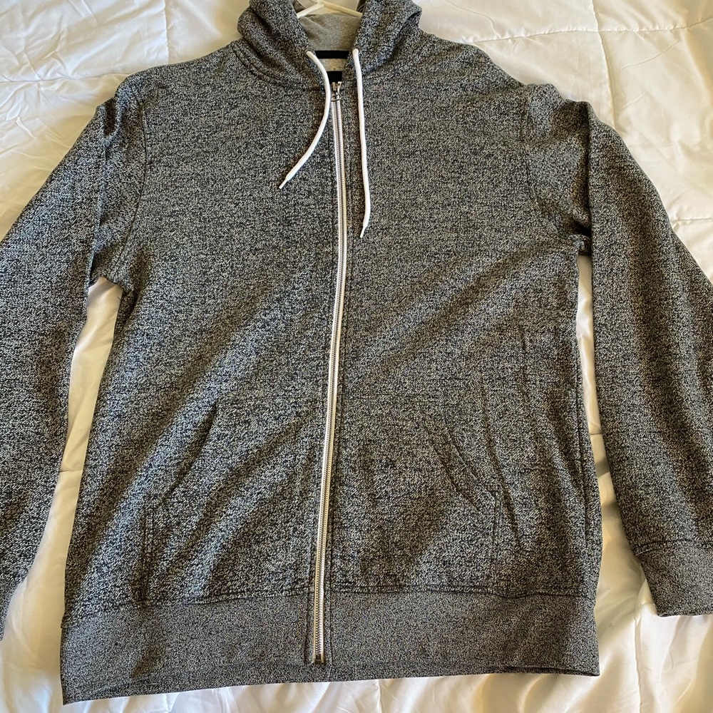 men’s grey zip up sweater